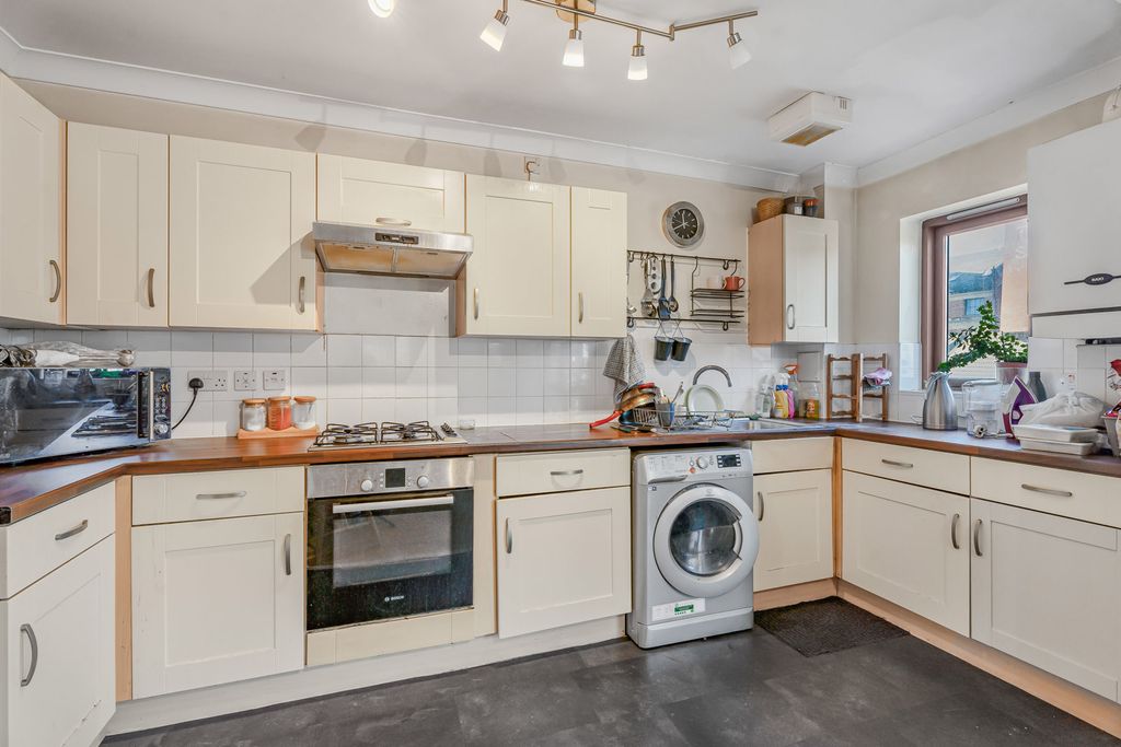 Property photo 2 of 23 Kitchen