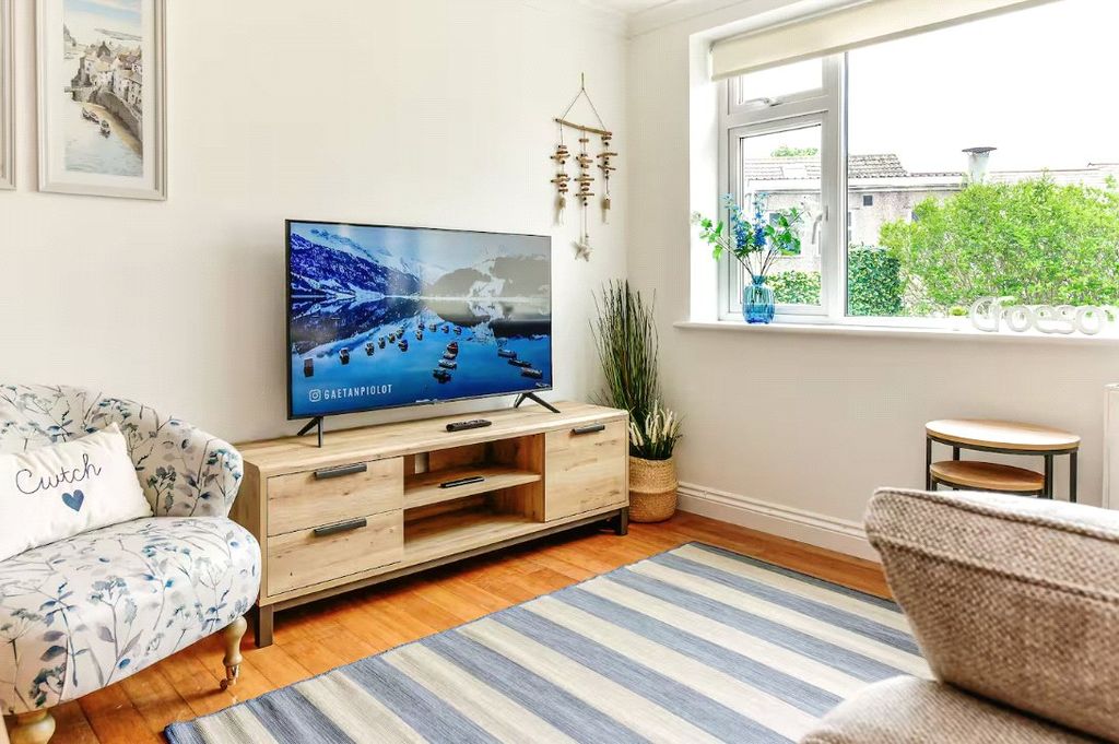 Property photo 3 of 23 Picture No. 08