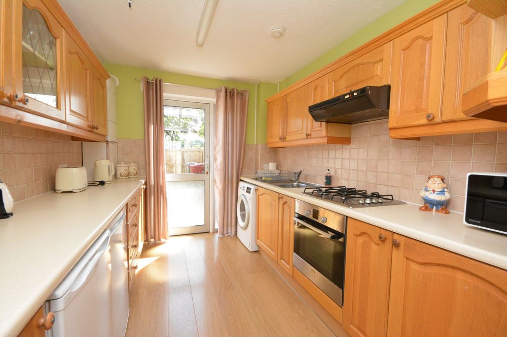 Property photo 3 of 12