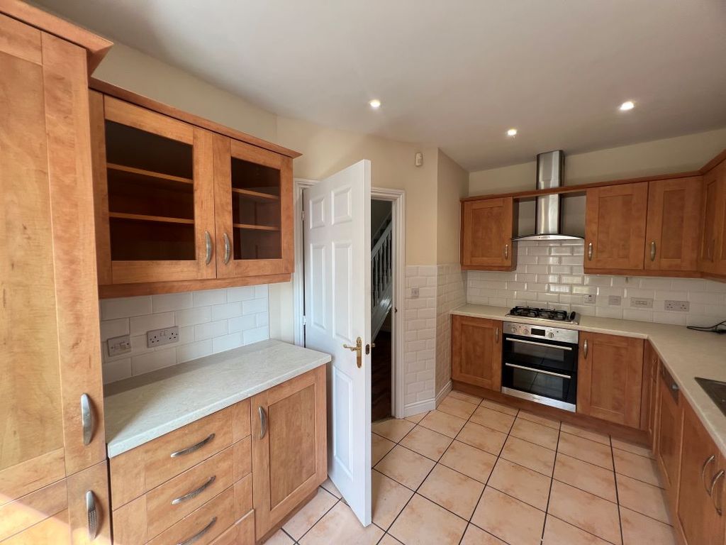 Property photo 3 of 31