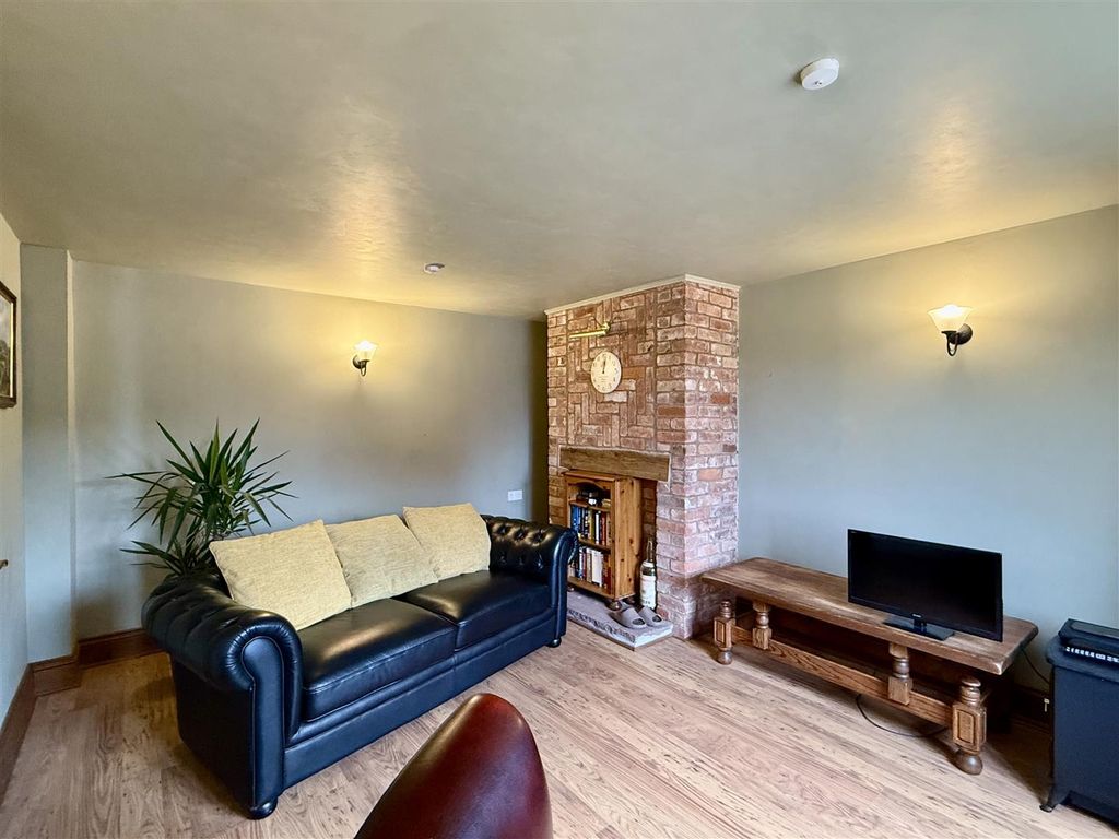 Property photo 2 of 18 Img_8635.Jpeg