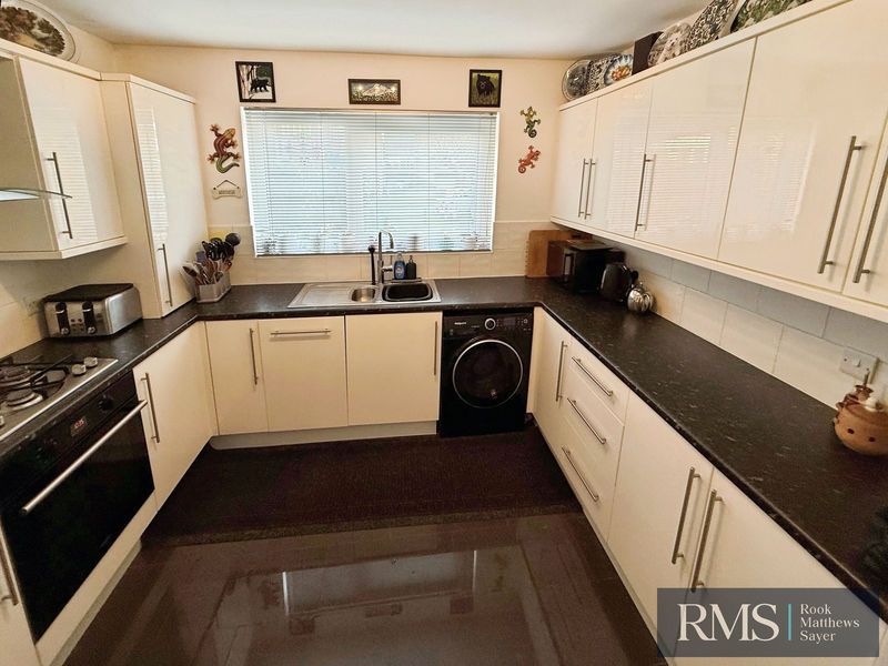 Property photo 3 of 7 Photo 4