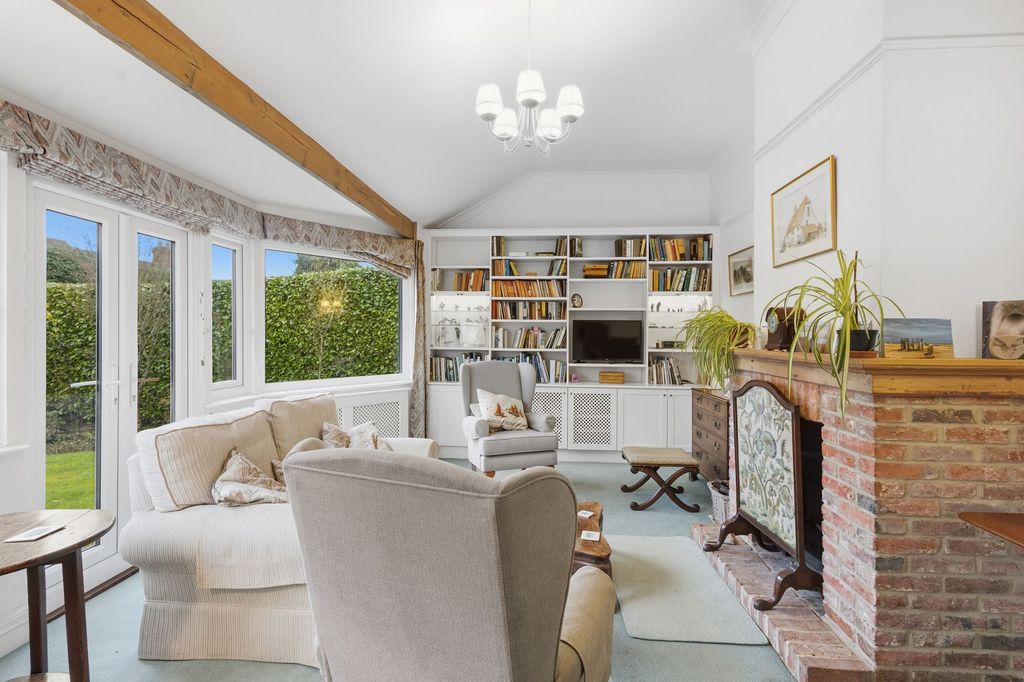 Property photo 2 of 17