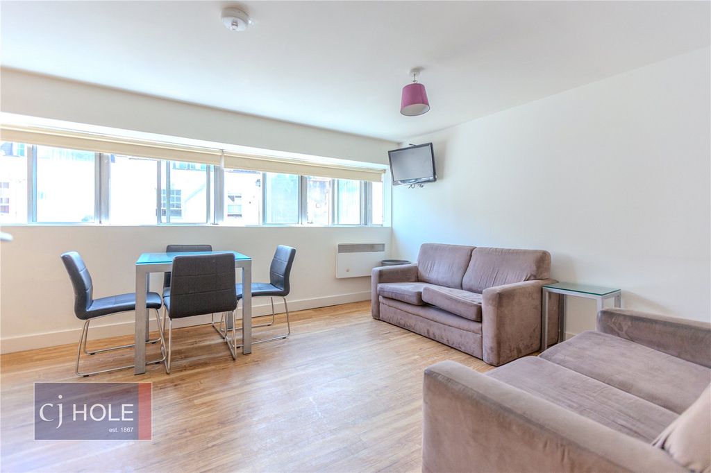 Property photo 3 of 16 Picture No. 15