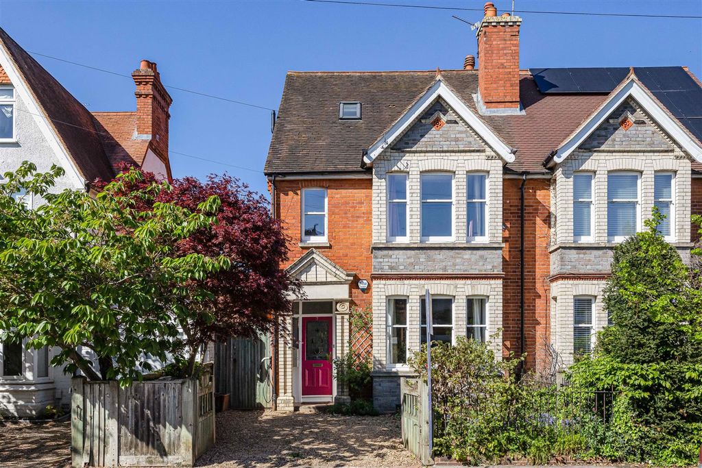 Property photo 1 of 42