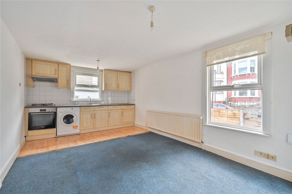 Property photo 3 of 15 Picture No. 39