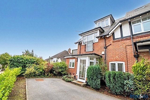 Property photo 1 of 16 Sandecotes Road