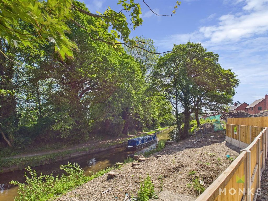 Property photo 3 of 15 Canal 1.Jpg
