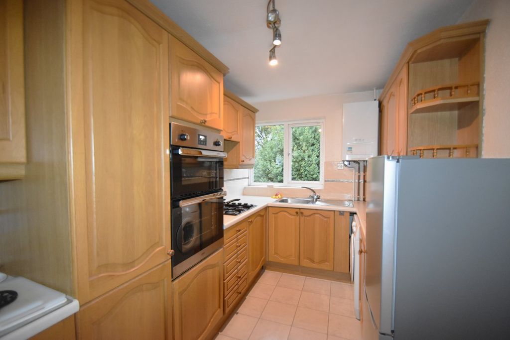 Property photo 2 of 7 Picture No. 11