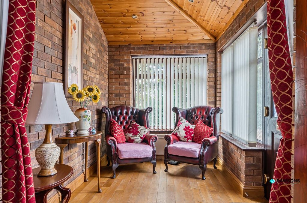 Property photo 2 of 25