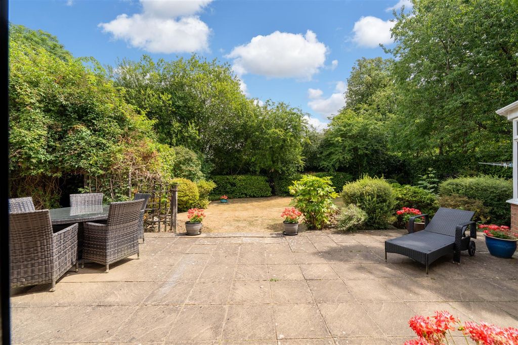 Property photo 3 of 34
