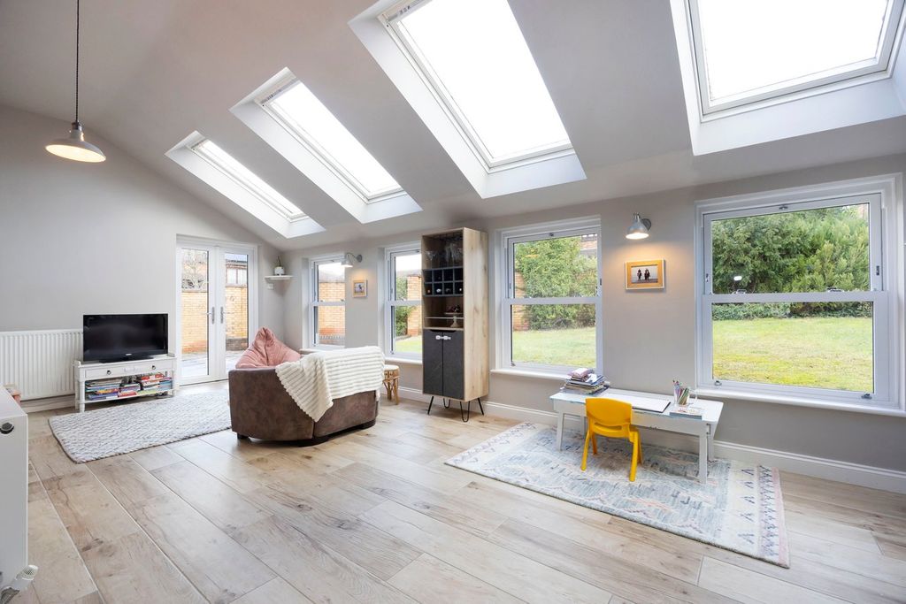 Property photo 3 of 19