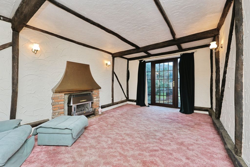 Property photo 2 of 20