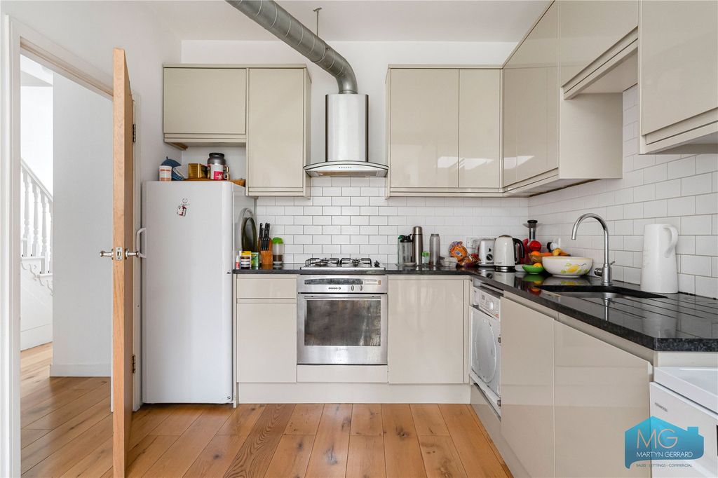 Property photo 3 of 27 Picture No. 55