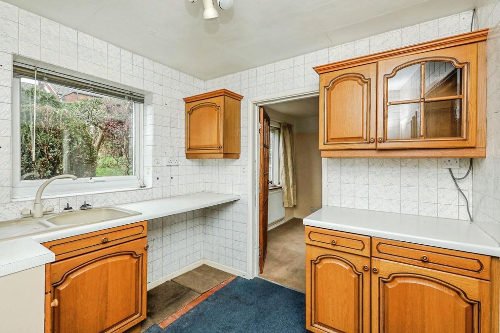 Property photo 2 of 15 Kitchen