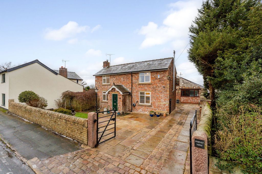 Property photo 1 of 27