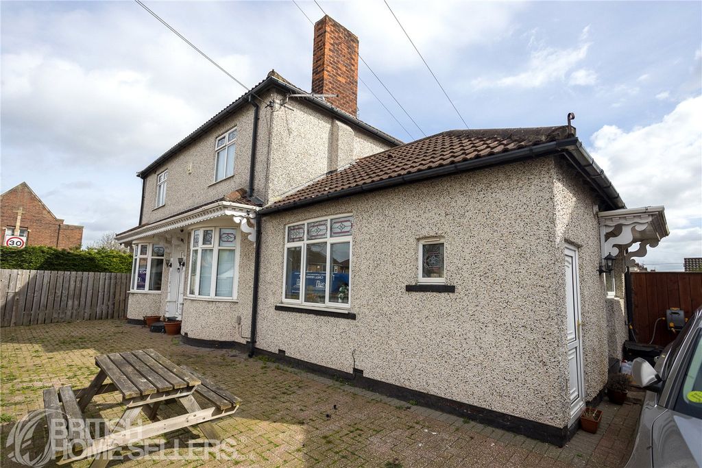Property photo 1 of 17 Picture No. 12