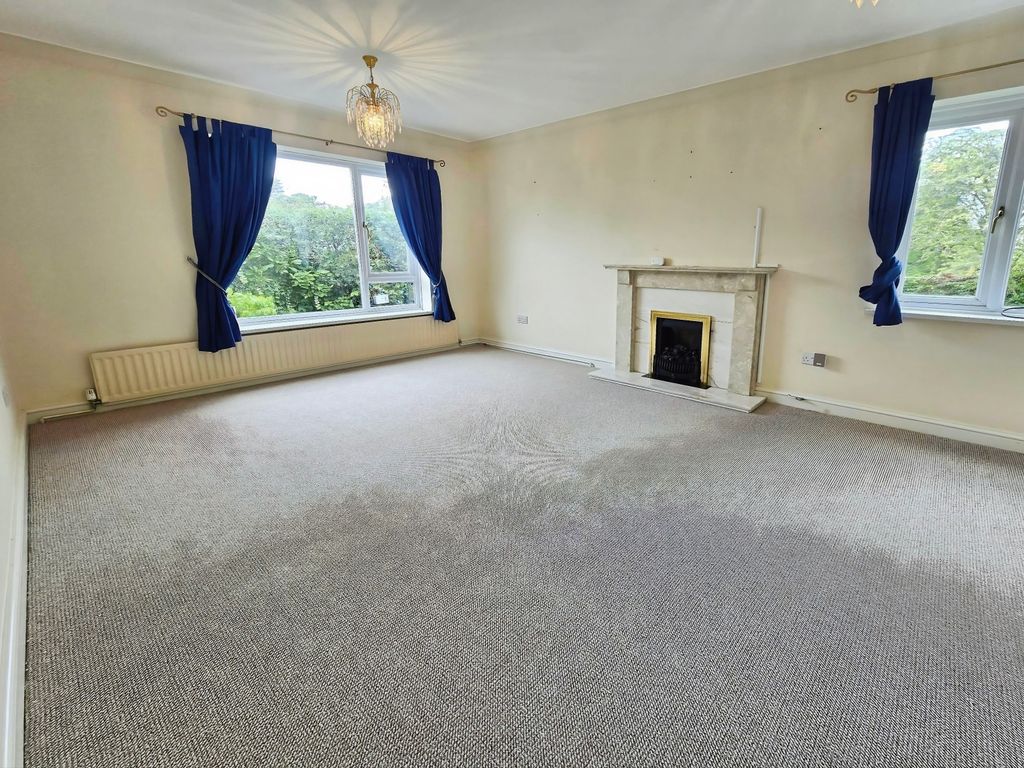 Property photo 3 of 23