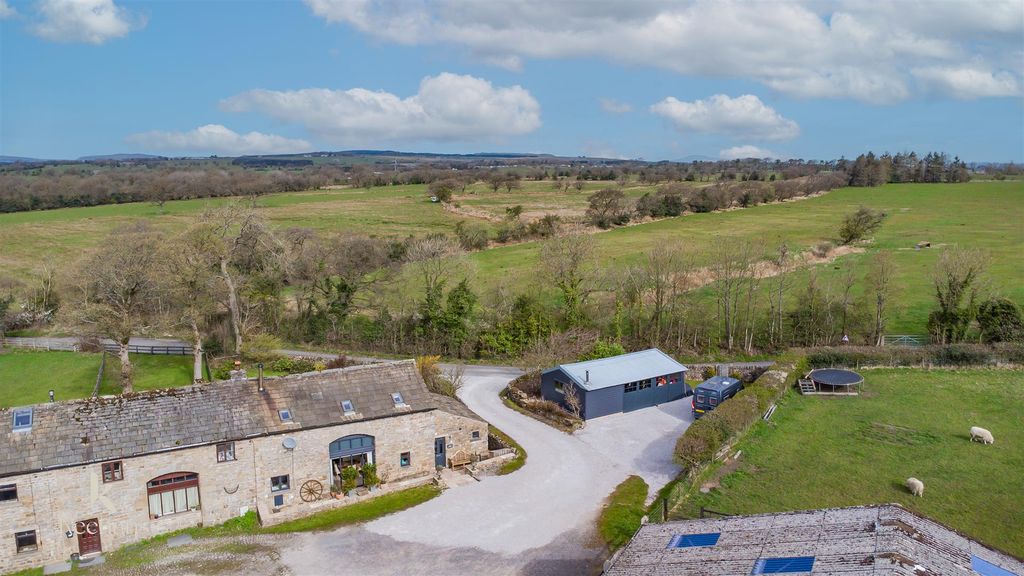 Property photo 2 of 48