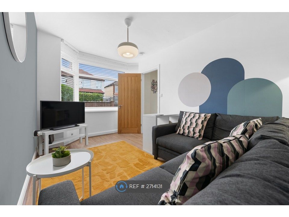 Property photo 1 of 22 Living Room