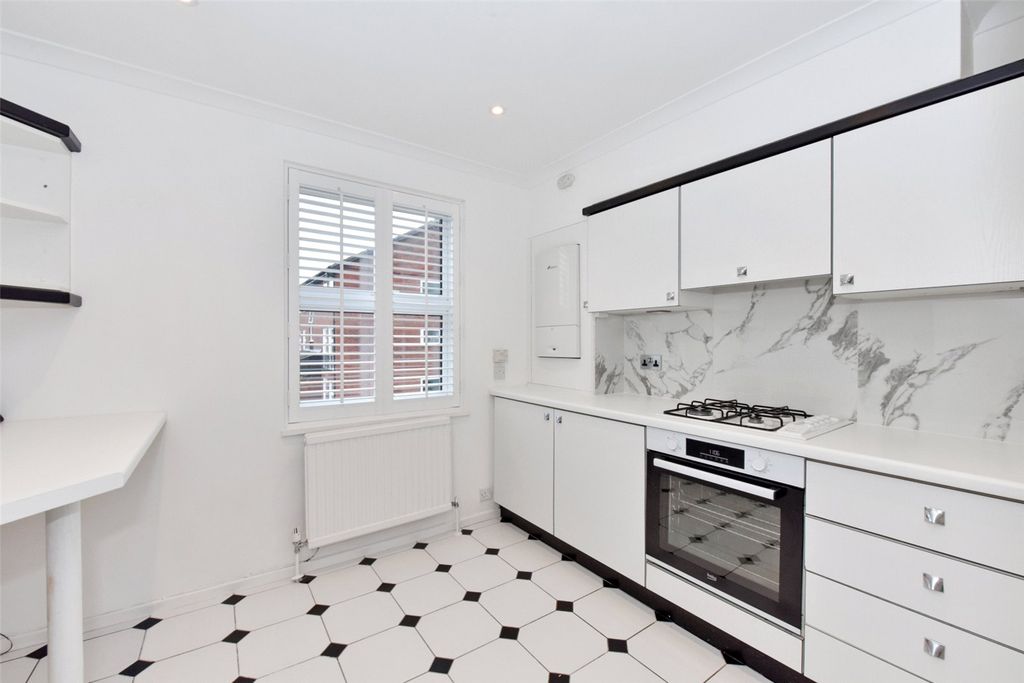 Property photo 3 of 10 Picture No. 01