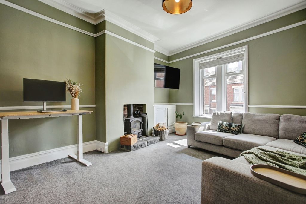 Property photo 3 of 13 Pbox-Img.Jpg