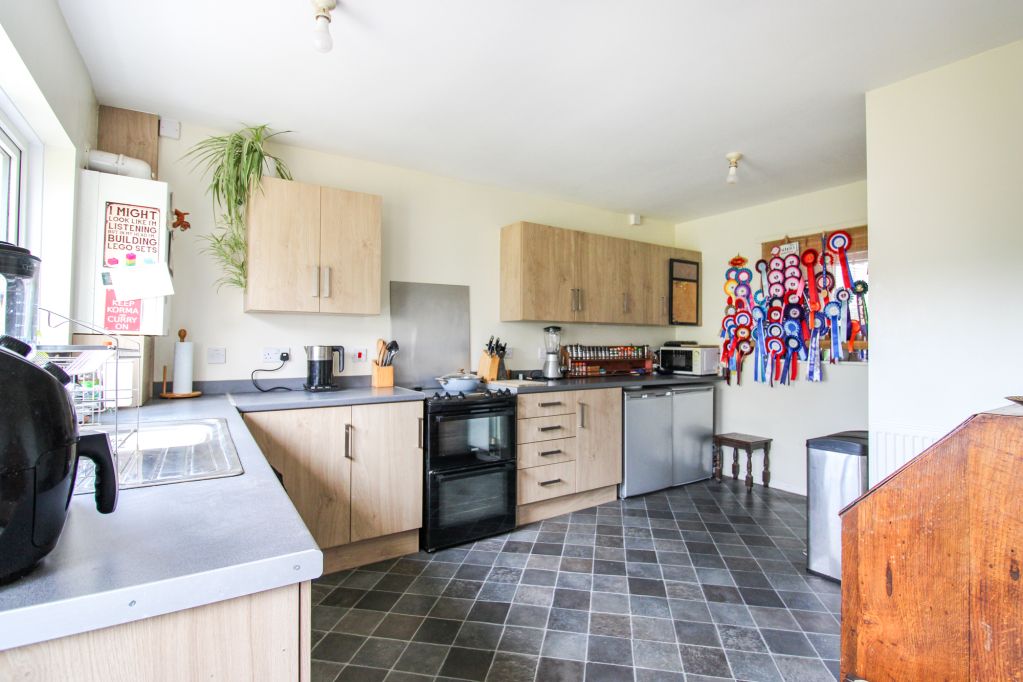 Property photo 2 of 11 Kitchen/Diner