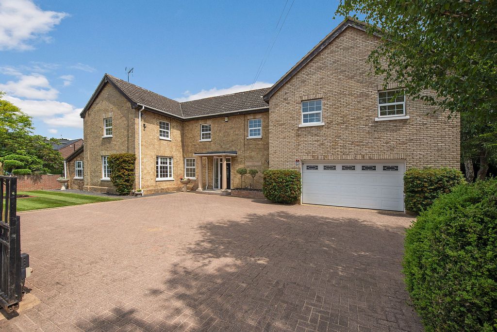 Property photo 1 of 57