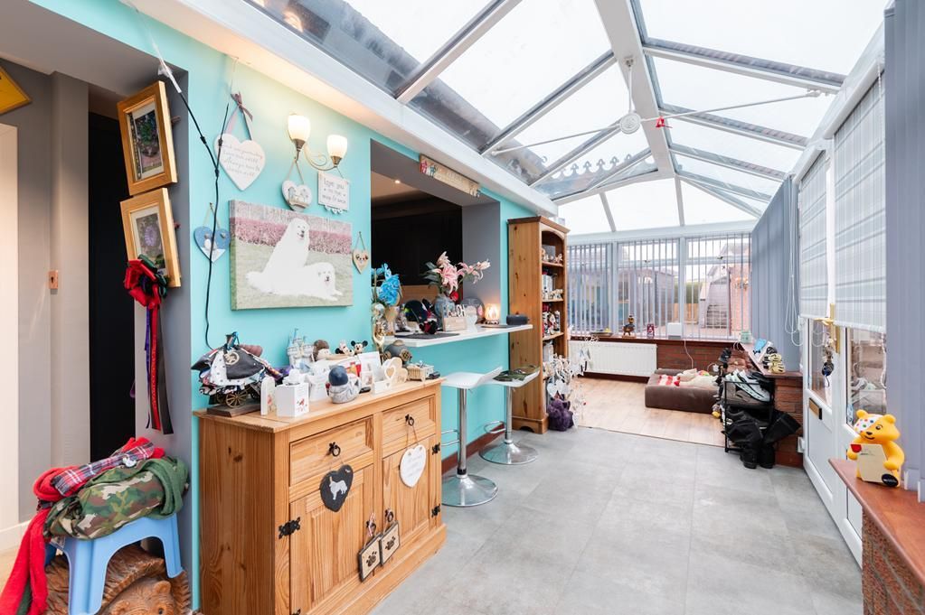 Property photo 3 of 29 Lev1418Pem Sunroom.Jpg