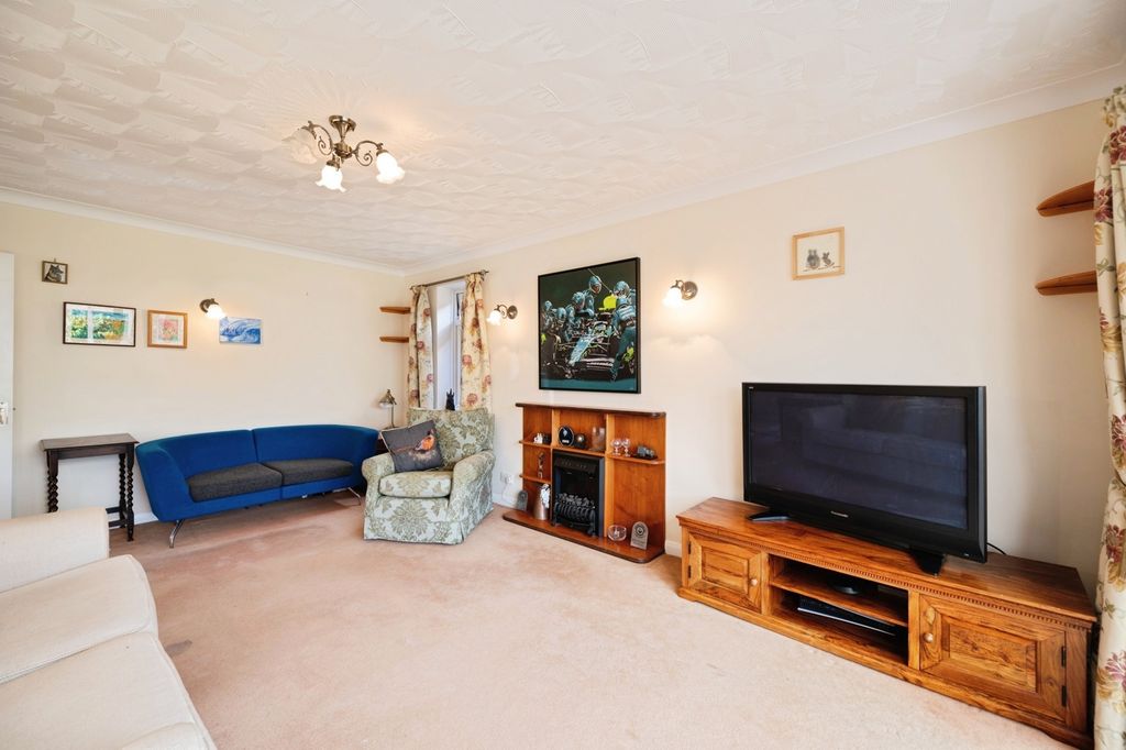 Property photo 2 of 22 Pbox-Img.Jpg