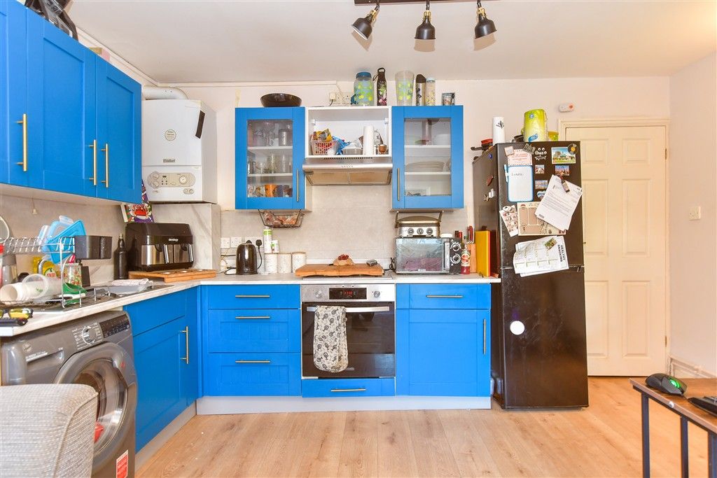 Property photo 2 of 9 Lounge/ Kitchen