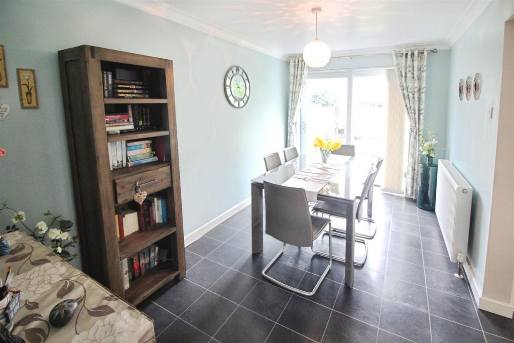 Property photo 3 of 20 Dining Room