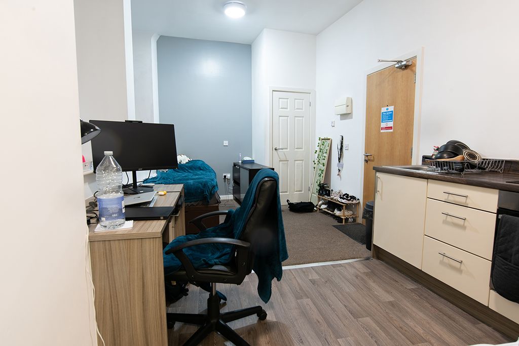 Property photo 3 of 16
