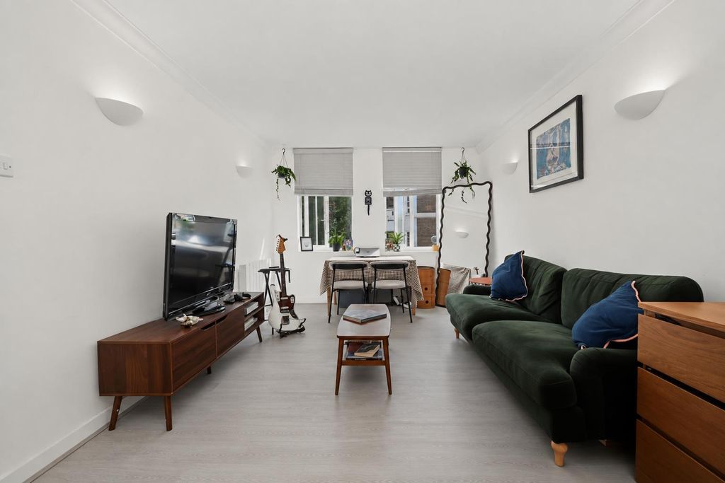 Property photo 3 of 12 Fa1F3253-F94c-461A-A8d0-c0434215Fc37.Png
