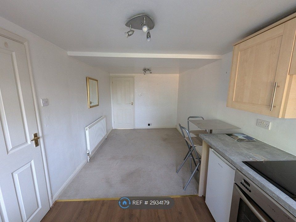 Property photo 2 of 4 Living Room
