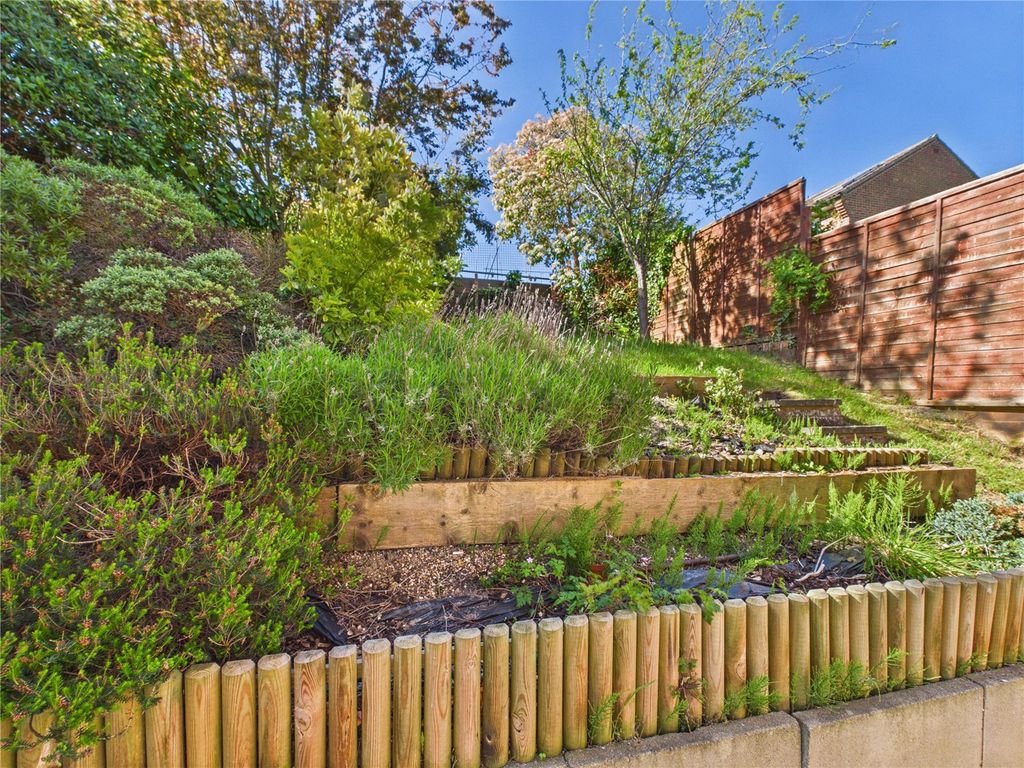 Property photo 3 of 14 Picture No. 12