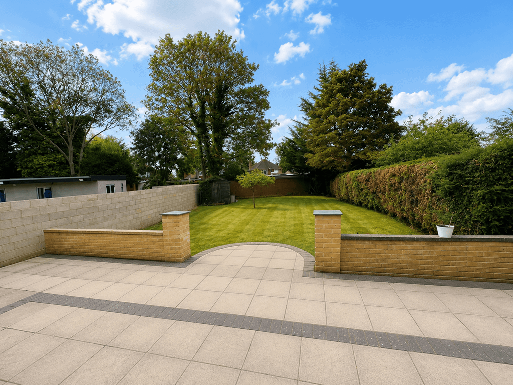 Property photo 3 of 8 Be111366-81Cf-4Ab6-ba38-2F7996A91B08