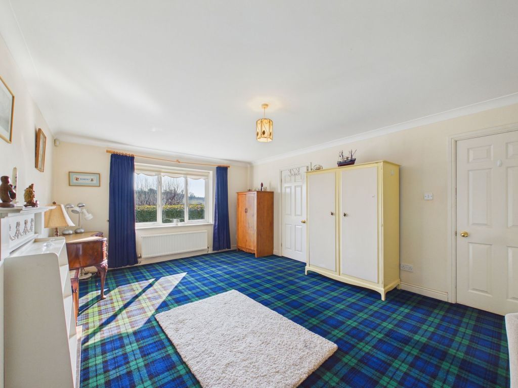 Property photo 3 of 24