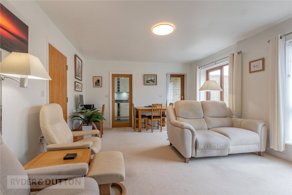 Property photo 3 of 18 Living Dining