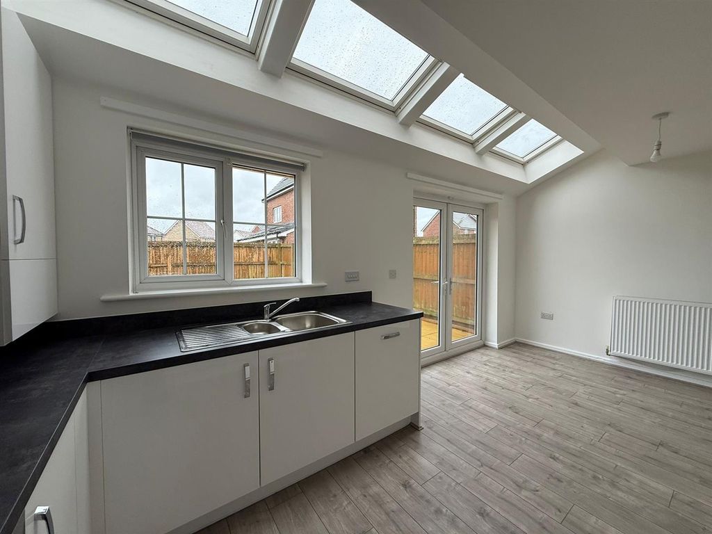 Property photo 2 of 17 66F1Fc57-5029-47c3-939E-0Ff792Ea446A.Jpg