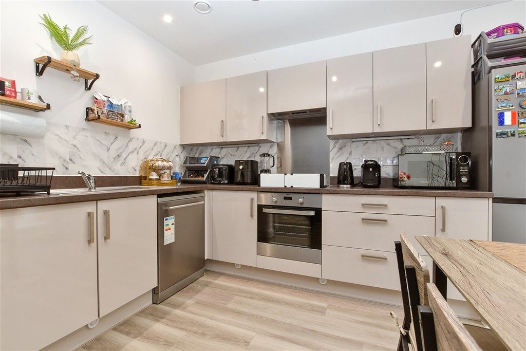 Property photo 3 of 10 Kitchen/Living Room