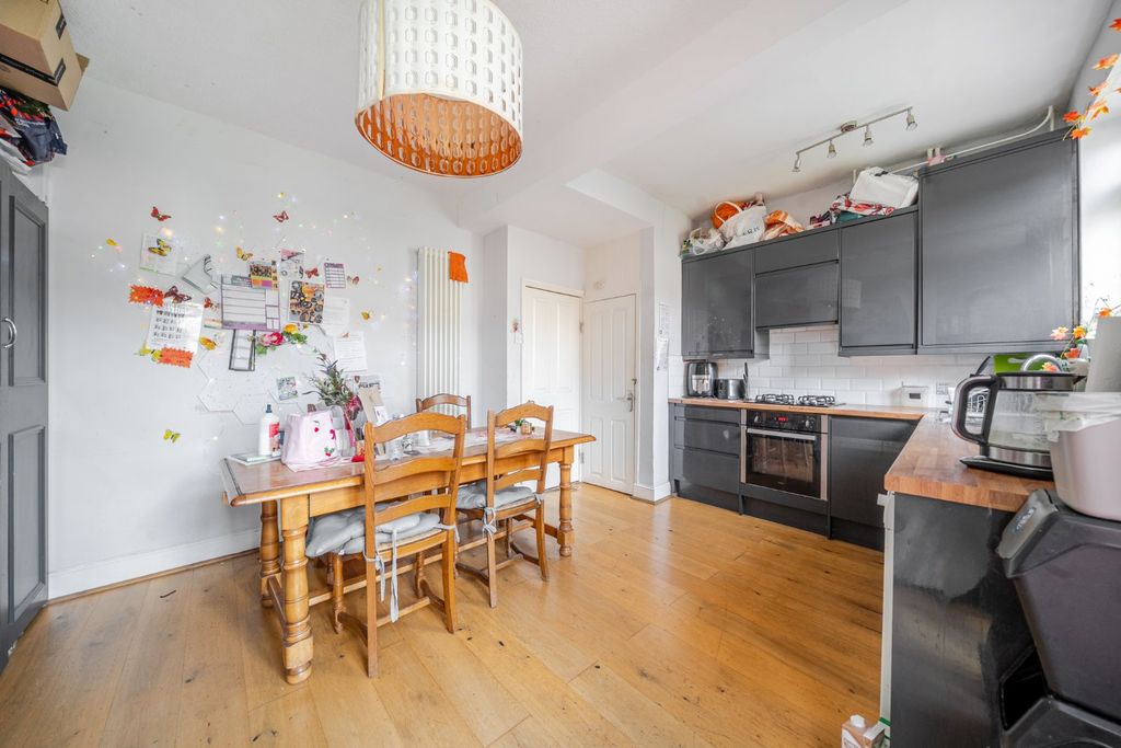 Property photo 3 of 9 Picture No. 12