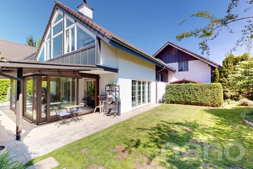 Property photo 2 of 12