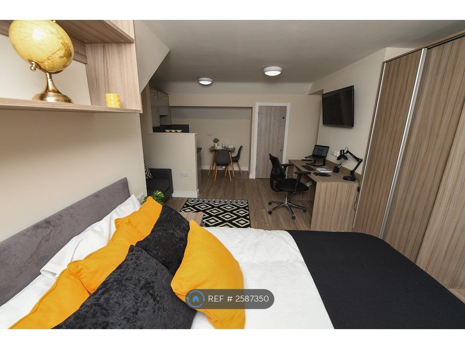 Property photo 3 of 13