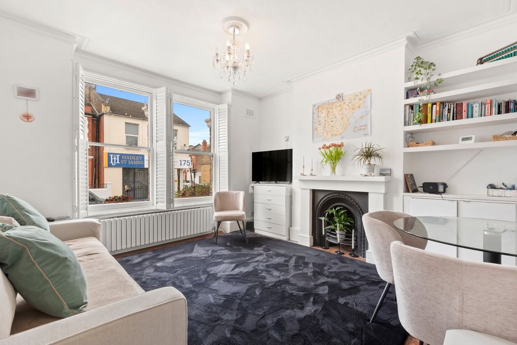 Property photo 1 of 12