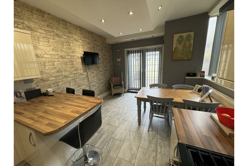 Property photo 2 of 10 Kitchen/Diner
