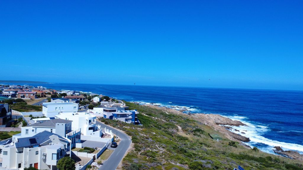 Property photo 2 of 17 1Sw1724450