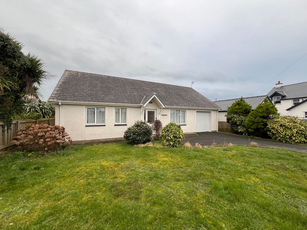 Property photo 2 of 40