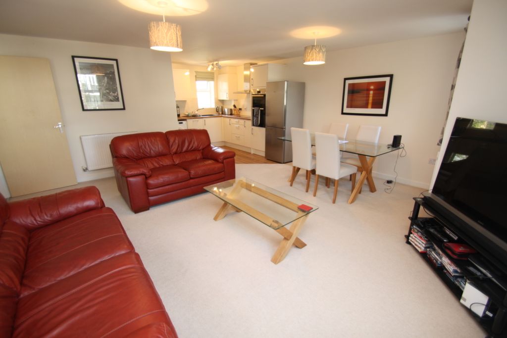 Property photo 1 of 6 Living Room