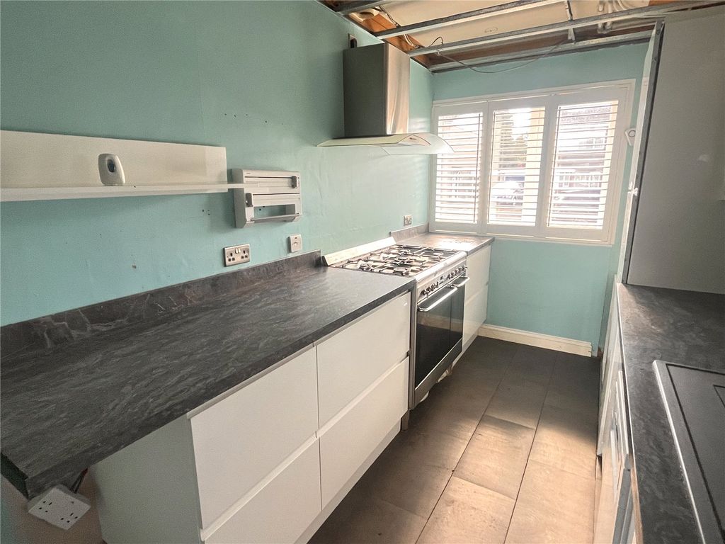 Property photo 2 of 18 Picture No. 31